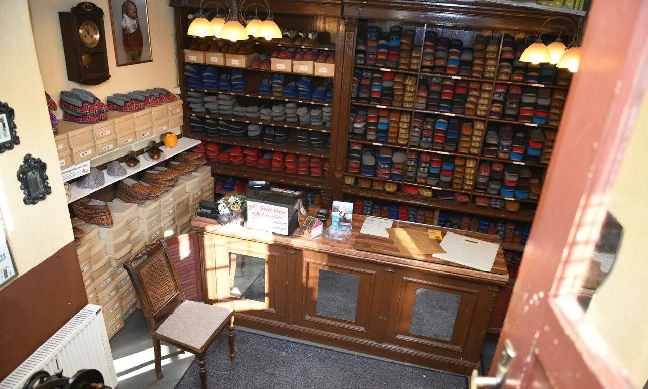Jünemann’s Pantoffeleck – Handwerk Made in Berlin
