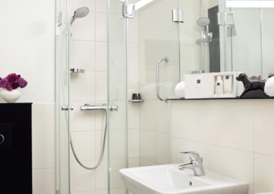 Classik-Hotel-Collection-Munich-Martinshof-Bathroom-02-Web