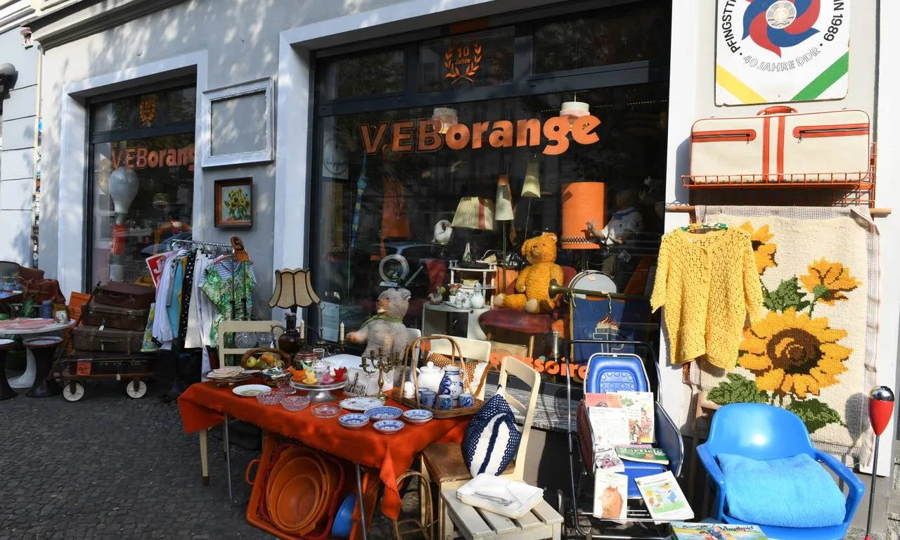 Classik Hotel Collection VEB Orange Second Hand Laden Aussenansicht Classik Hotel Collection VEB Orange Second Hand Laden Aussenansicht