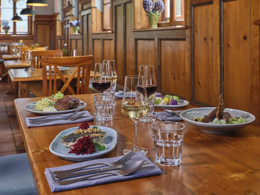 gasthaus-martinshof-gastraum-2