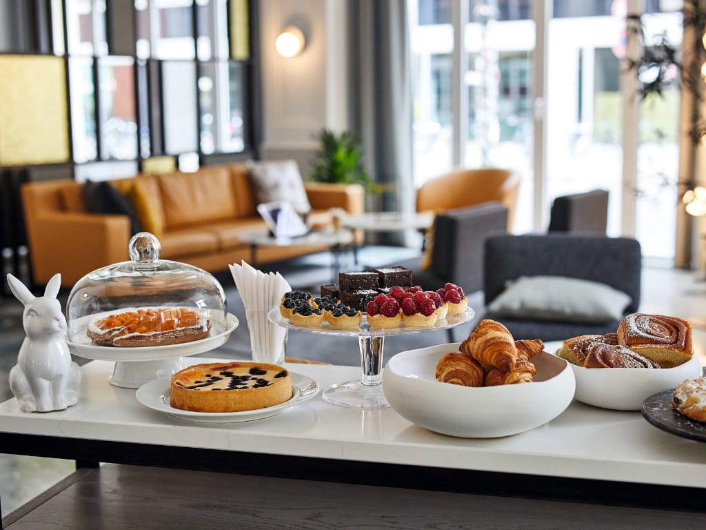 fitnessbereich-laufband-ergometer-und-crosstrainer