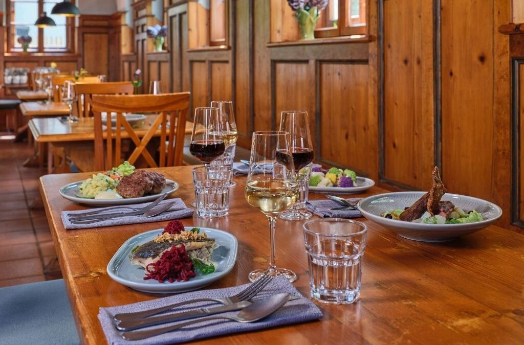 Hotel Restaurant:  Why Short Distances Are Worth Their Weight in Gold After Long Workdays